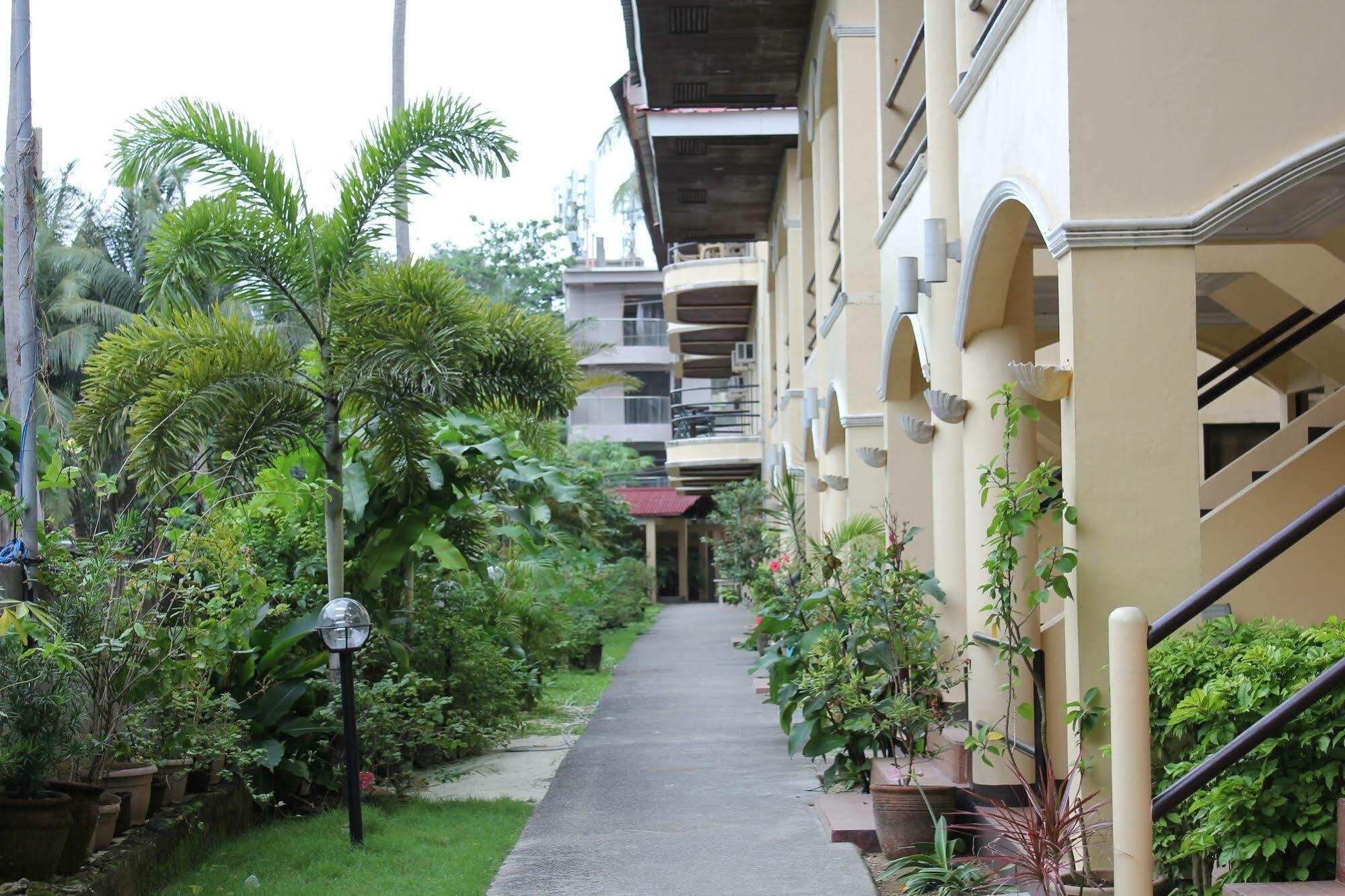 Lukay Las Brisas Balabag  Exterior foto